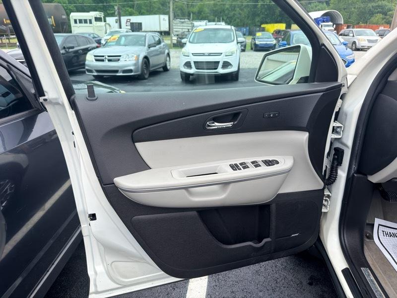 GMC Acadia SLT-2 FWD 2010