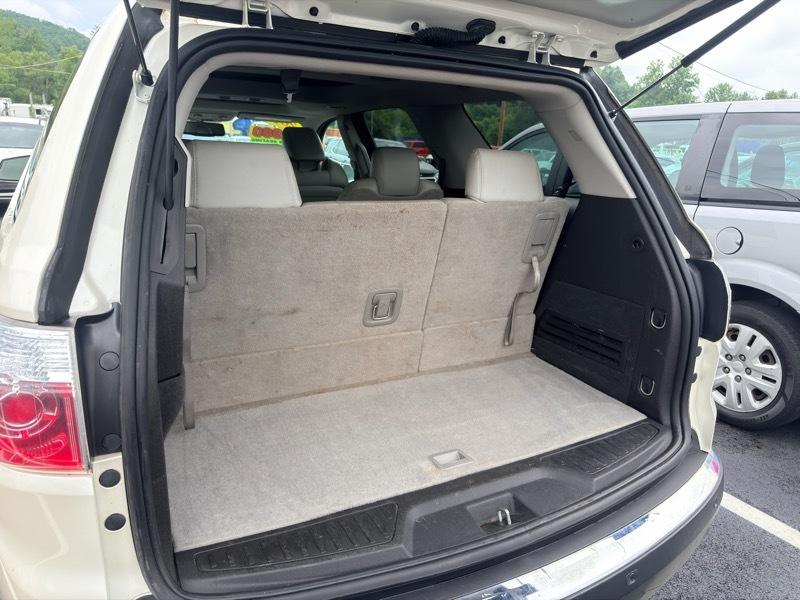 GMC Acadia SLT-2 FWD 2010