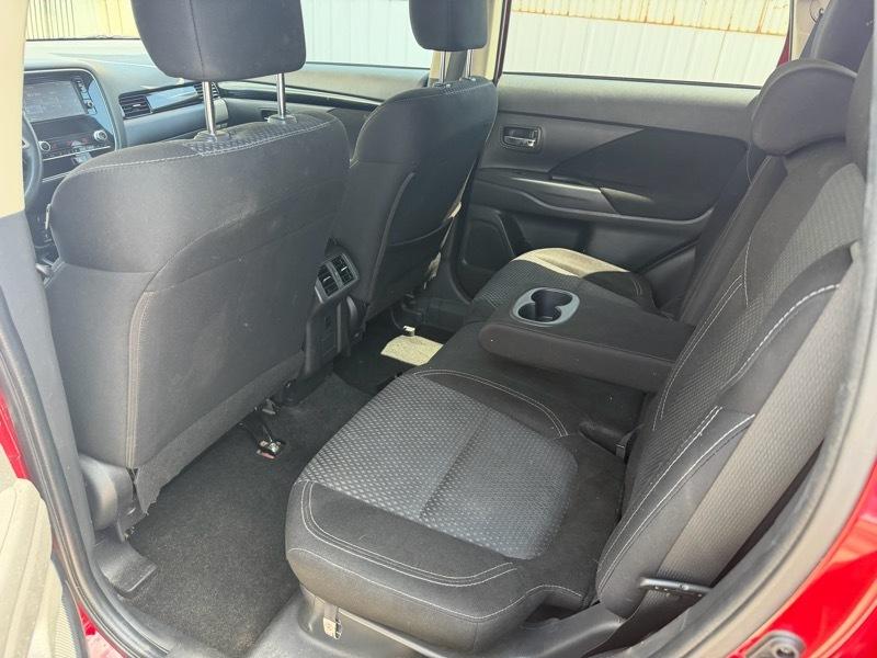Mitsubishi Outlander ES 2WD 2020