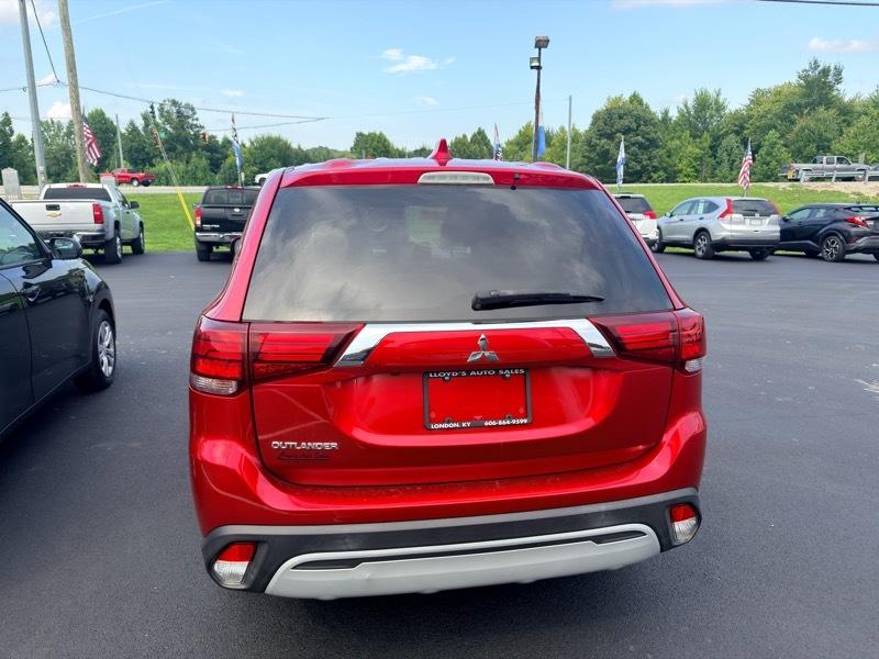 Mitsubishi Outlander ES 2WD 2020
