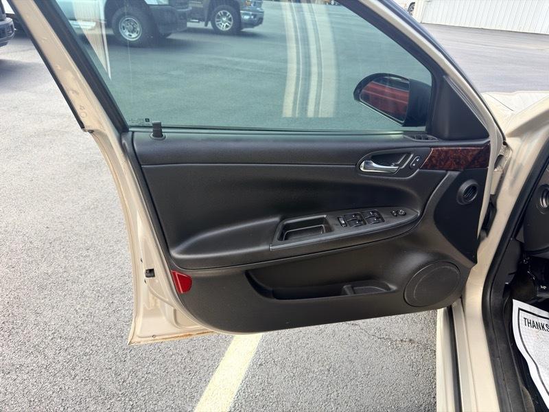 Chevrolet Impala LT (Fleet) 2012