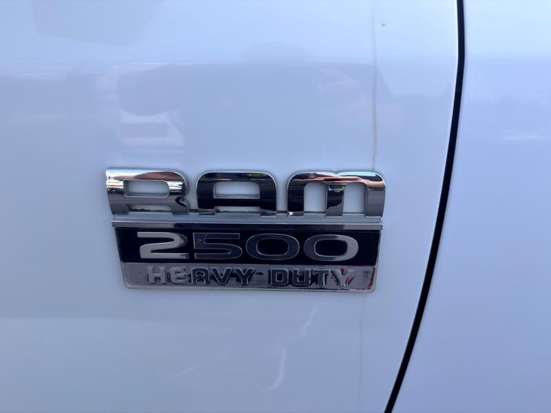 RAM 2500 Laramie Crew Cab LWB 4WD 2011