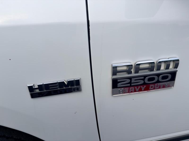 RAM 2500 Laramie Crew Cab LWB 4WD 2011