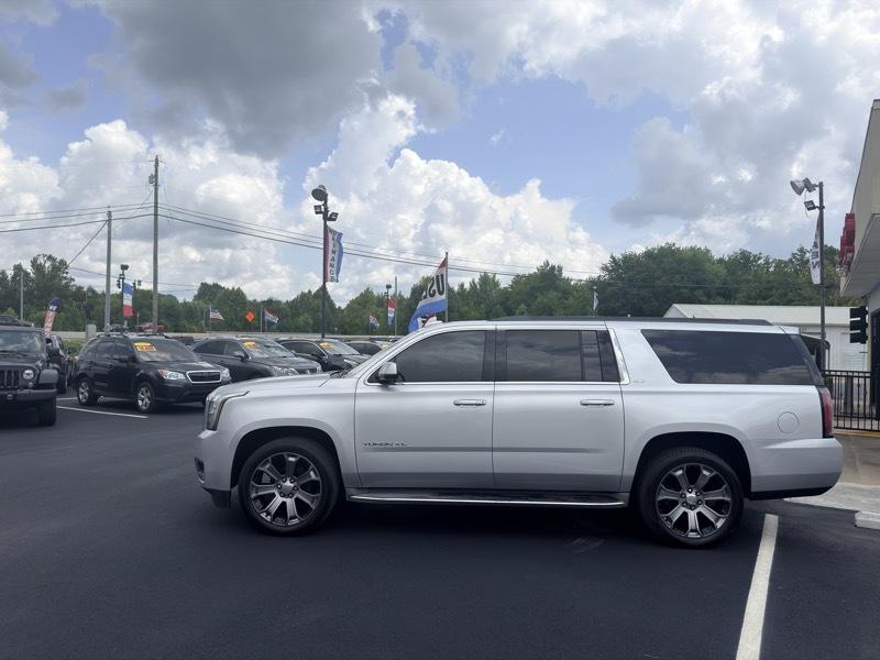GMC Yukon XL SLT 1/2 Ton 4WD 2015