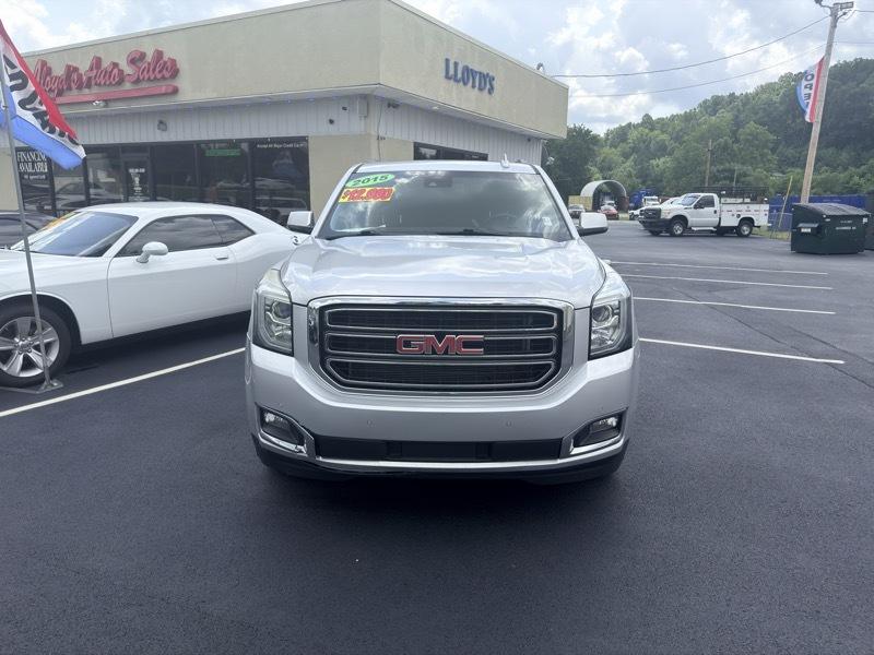 GMC Yukon XL SLT 1/2 Ton 4WD 2015