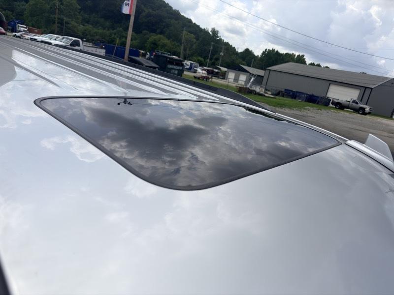 GMC Yukon XL SLT 1/2 Ton 4WD 2015