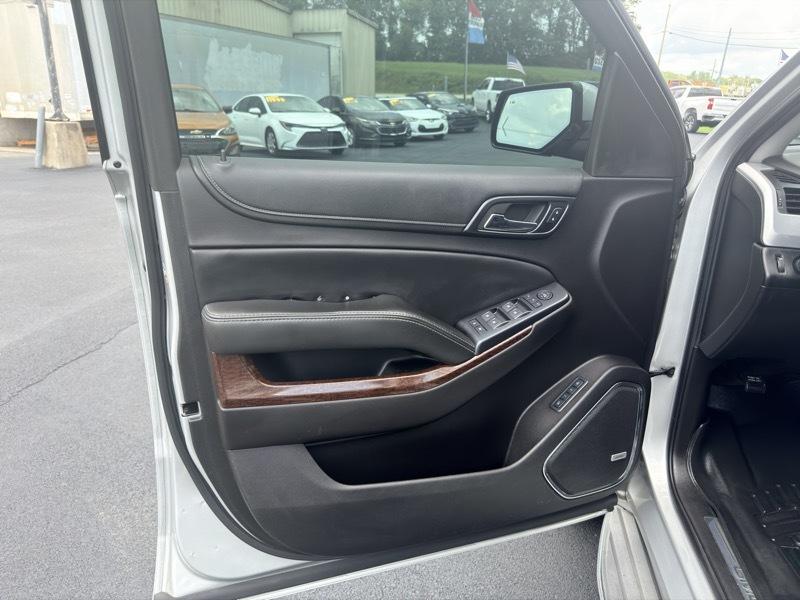 GMC Yukon XL SLT 1/2 Ton 4WD 2015