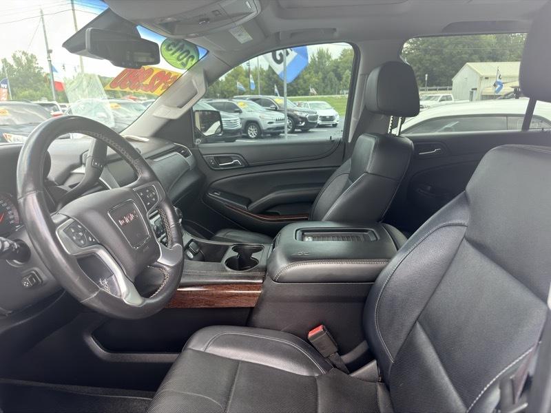 GMC Yukon XL SLT 1/2 Ton 4WD 2015