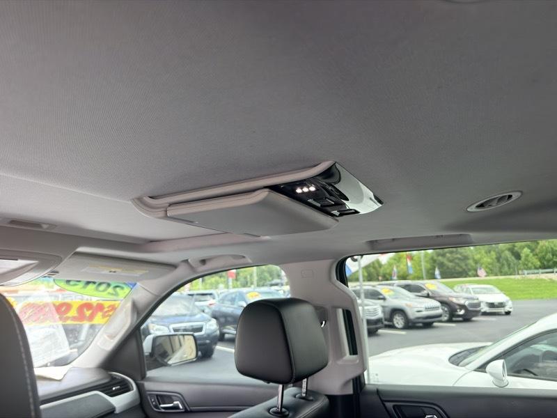 GMC Yukon XL SLT 1/2 Ton 4WD 2015