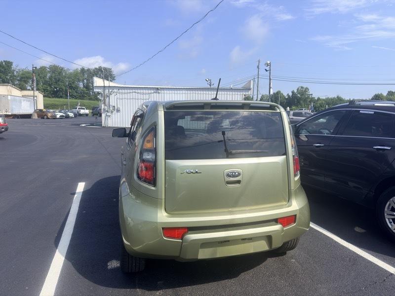 Kia Soul + 2011