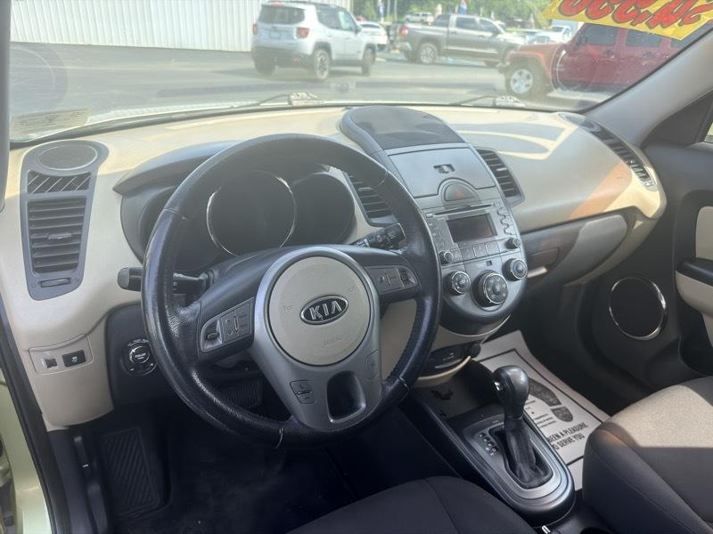 Kia Soul + 2011
