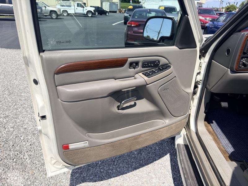 Cadillac Escalade AWD 2004