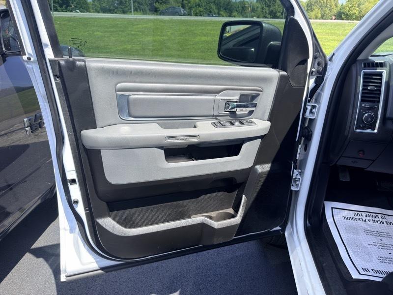 RAM 1500 Classic Tradesman Quad Cab 4WD 2019
