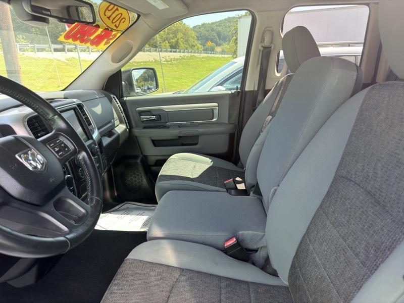RAM 1500 Classic Tradesman Quad Cab 4WD 2019