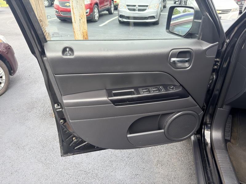 Jeep Patriot Latitude 2WD 2017