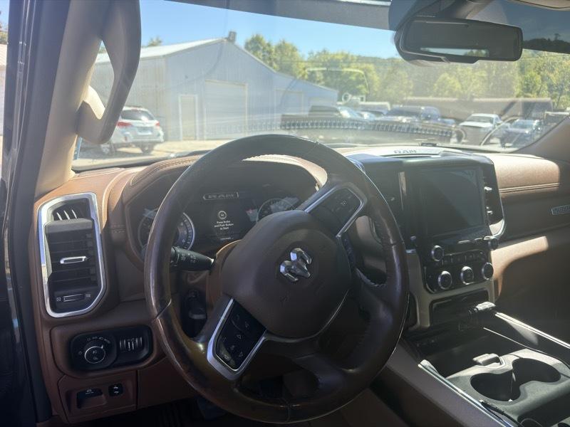 RAM 1500 Laramie Crew Cab SWB 4WD 2019