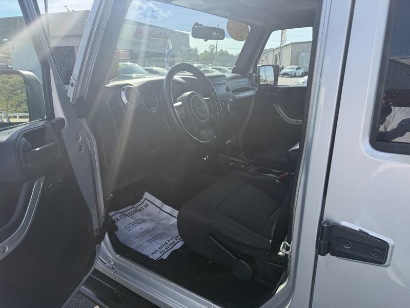 Jeep Wrangler Unlimited Sahara 4WD 2012