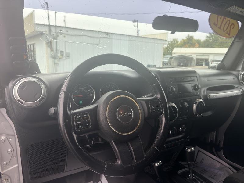 Jeep Wrangler Unlimited Sahara 4WD 2012