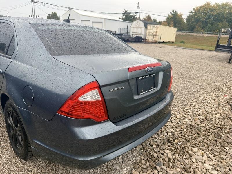 Ford Fusion SE 2012