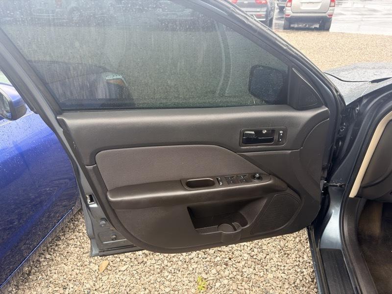 Ford Fusion SE 2012