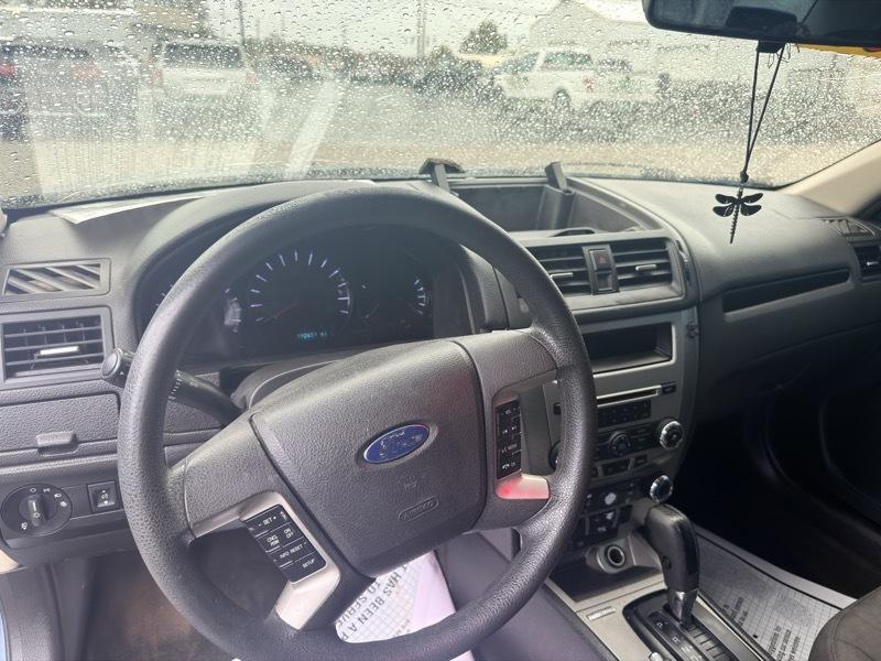 Ford Fusion SE 2012