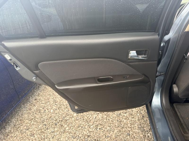 Ford Fusion SE 2012