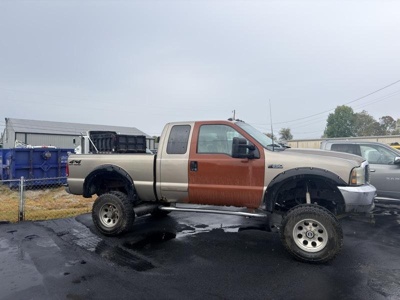 Ford F-250 SD XL SuperCab 4WD 2002