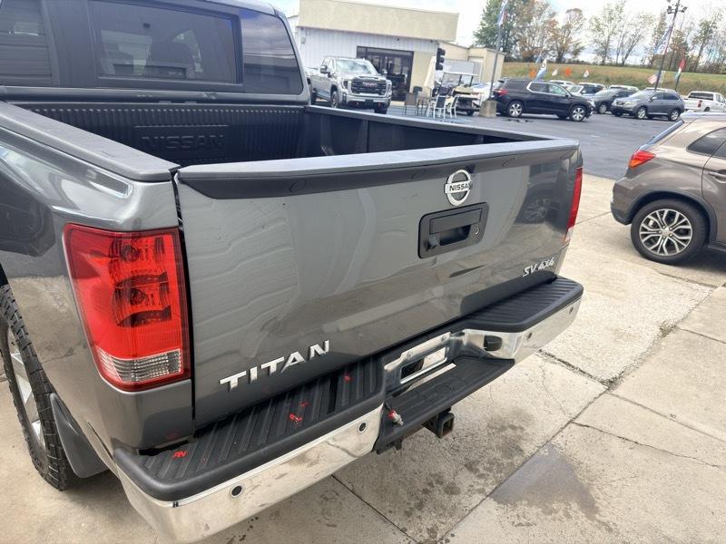 Nissan Titan S Crew Cab 4WD 2013