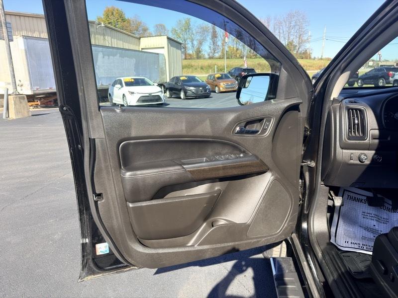 GMC Canyon 4WD Crew Cab 140.5" SLT 2015
