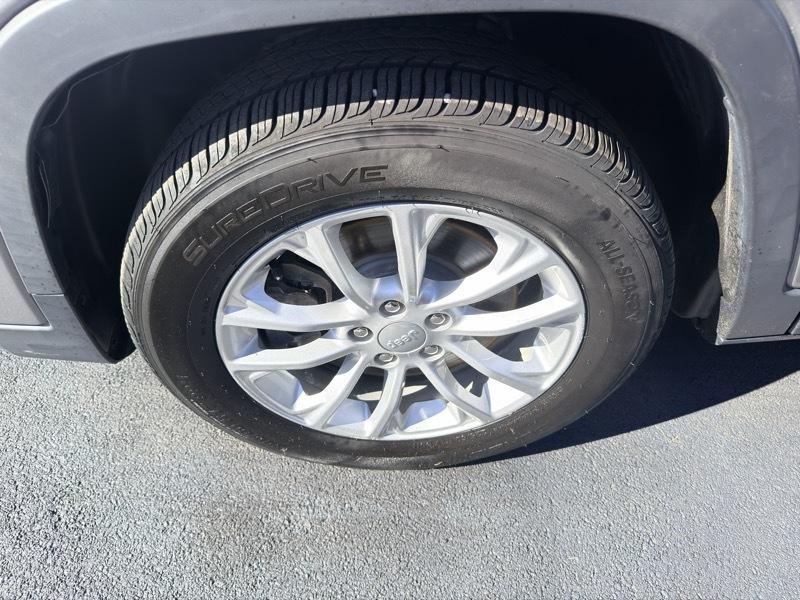 Jeep Cherokee Latitude FWD 2020