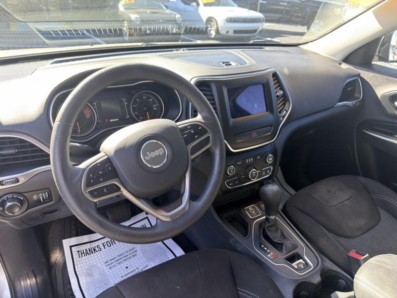 Jeep Cherokee Latitude FWD 2020