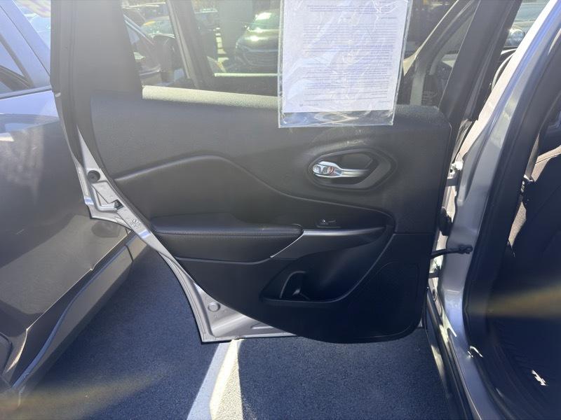 Jeep Cherokee Latitude FWD 2020