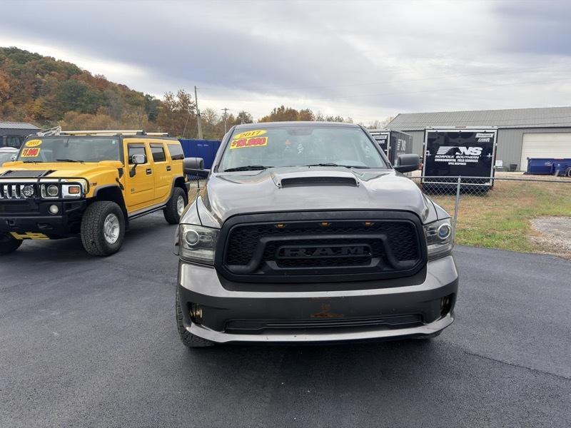 RAM 1500 Tradesman Crew Cab SWB 4WD 2017