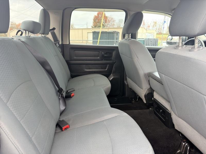 RAM 1500 Tradesman Crew Cab SWB 4WD 2017