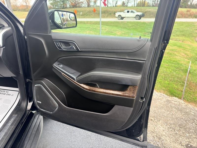 Chevrolet Suburban LT 4WD 2019