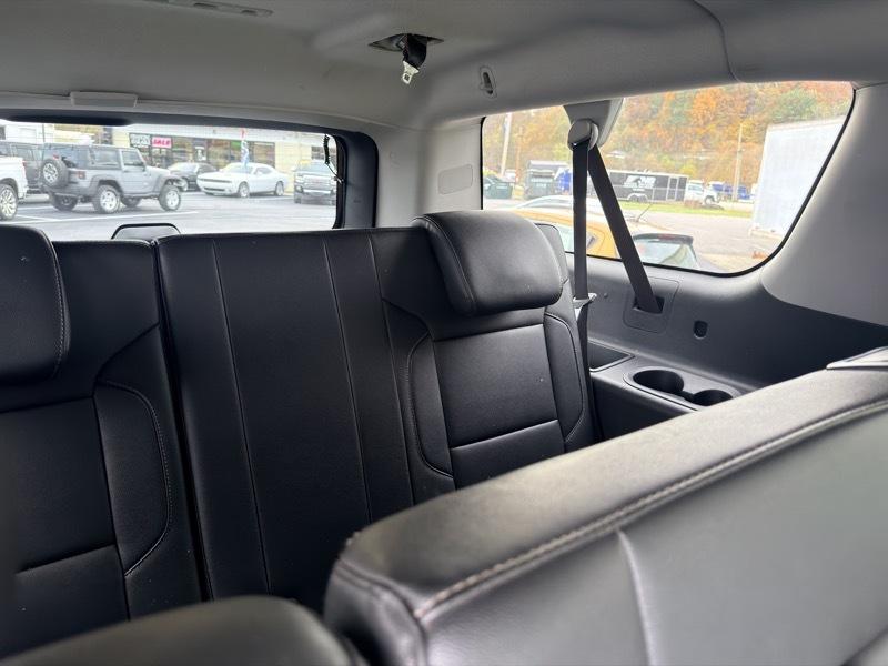 Chevrolet Suburban LT 4WD 2019