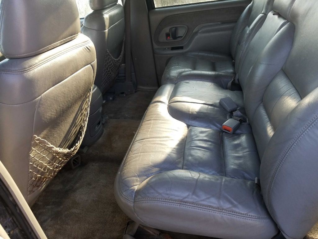 Chevrolet Suburban K2500 4WD 1999