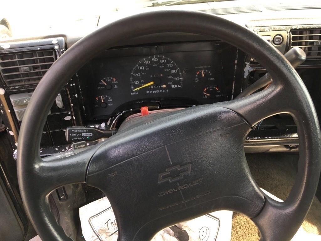 Chevrolet S10 Pickup Reg. Cab Short Bed 4WD 1995