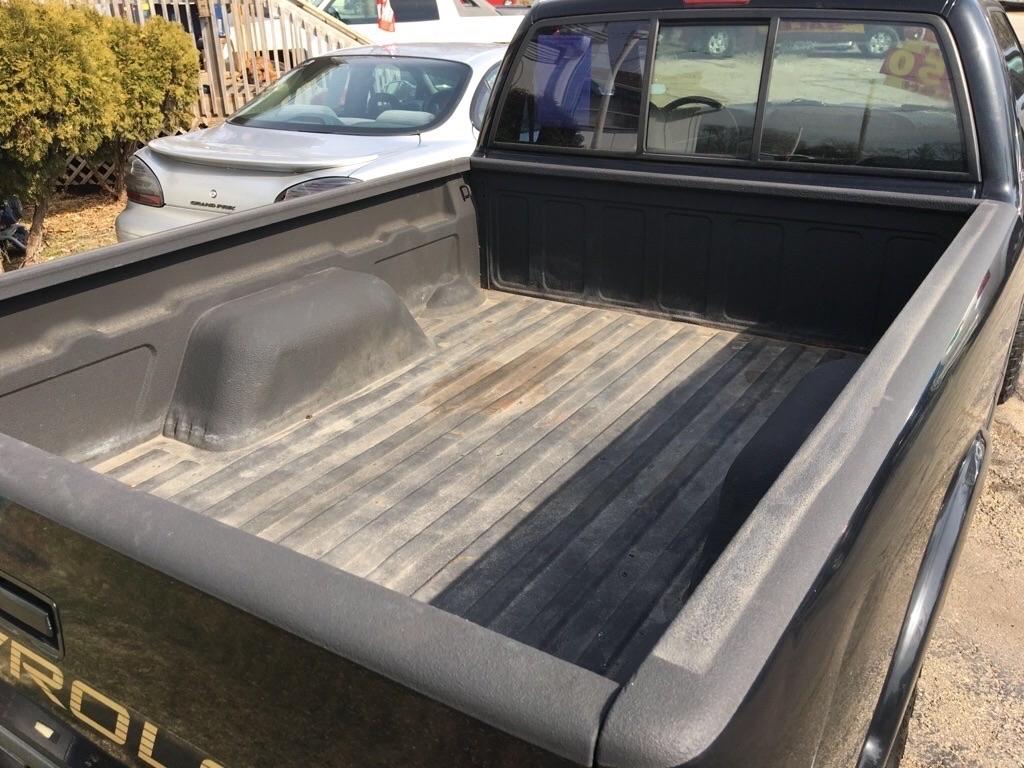 Chevrolet S10 Pickup Reg. Cab Short Bed 4WD 1995