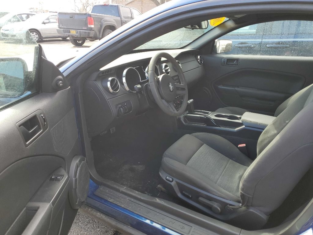 Ford Mustang V6 Standard Coupe 2006