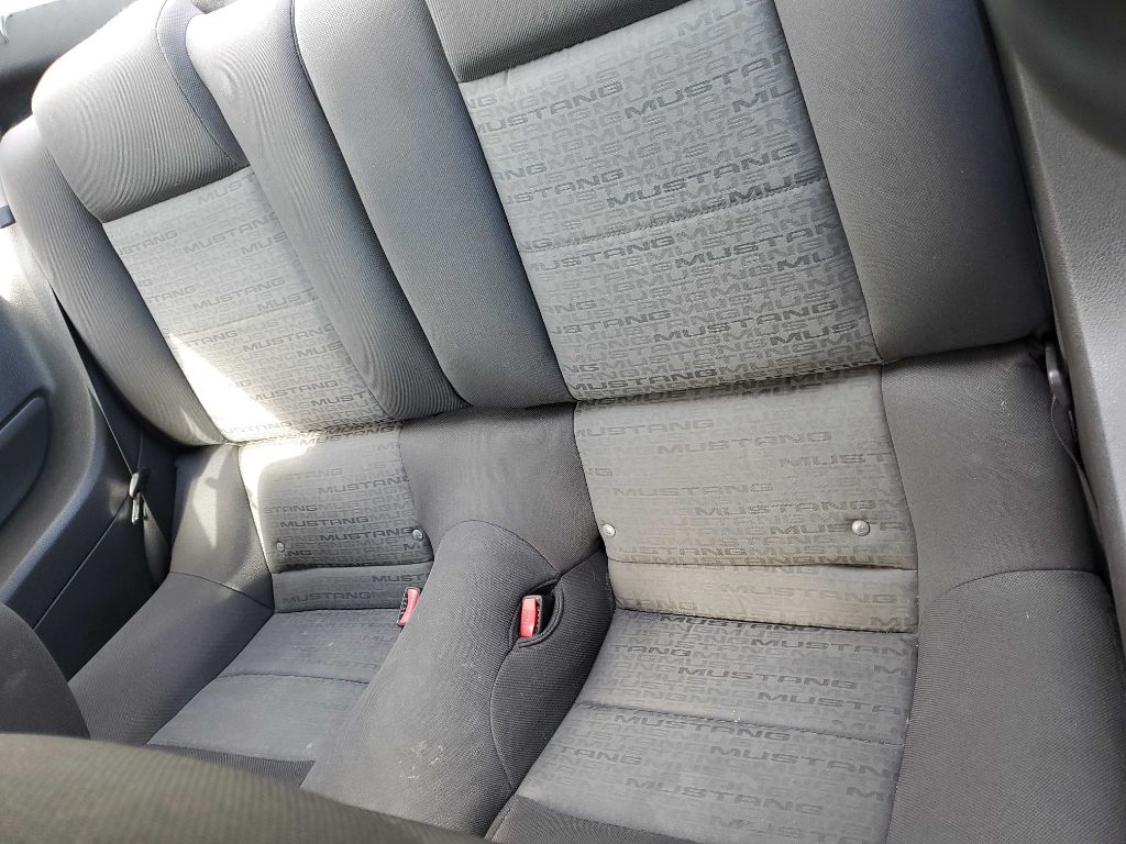 Ford Mustang V6 Standard Coupe 2006