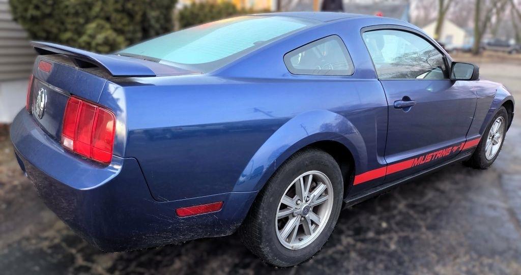 Ford Mustang V6 Standard Coupe 2006