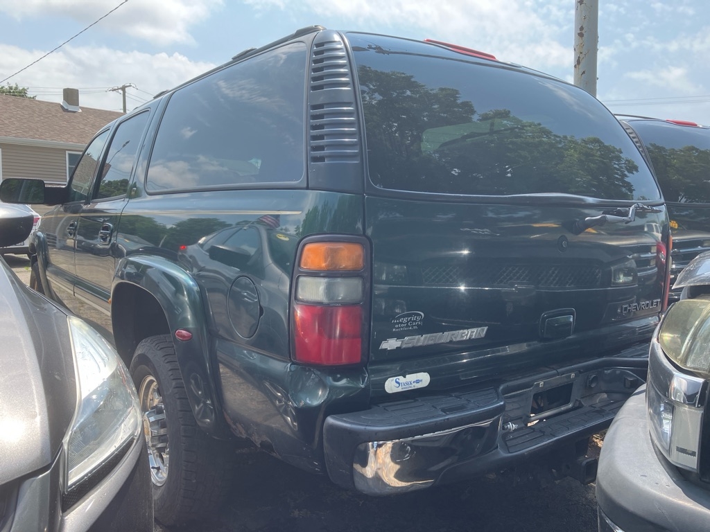 Chevrolet Suburban 2500 2WD 2004