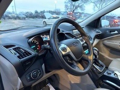 Ford Escape Titanium 4WD 2014