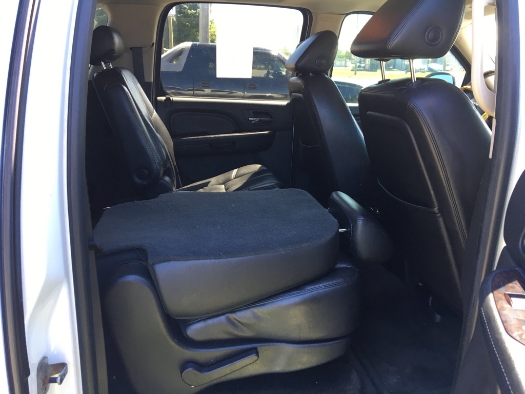 GMC Yukon Denali XL AWD 2008