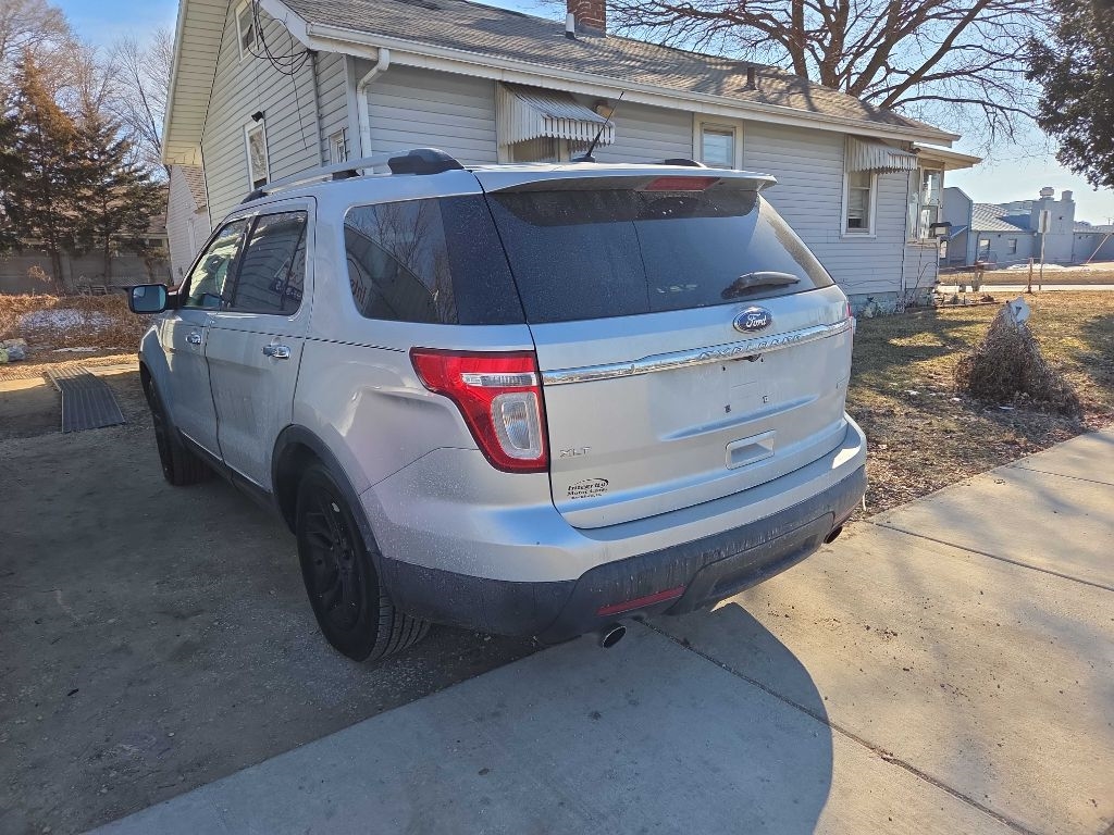 Ford Explorer XLT FWD 2012