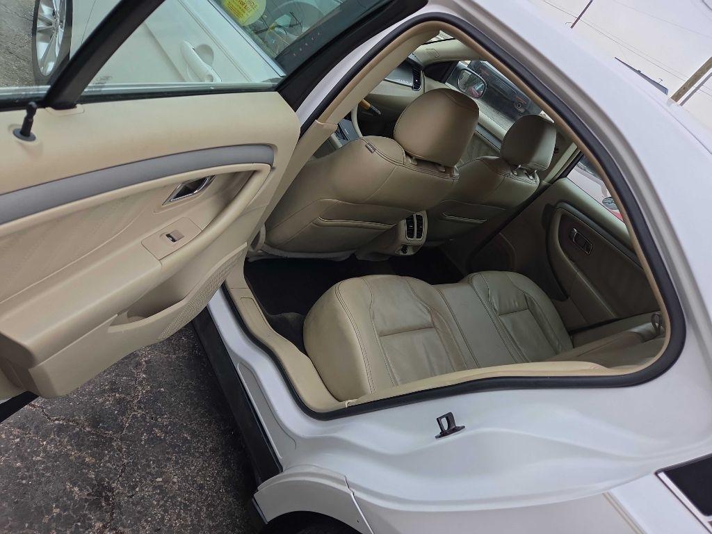 Ford Taurus SEL FWD 2014