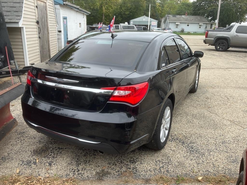 Chrysler 200 Touring 2011