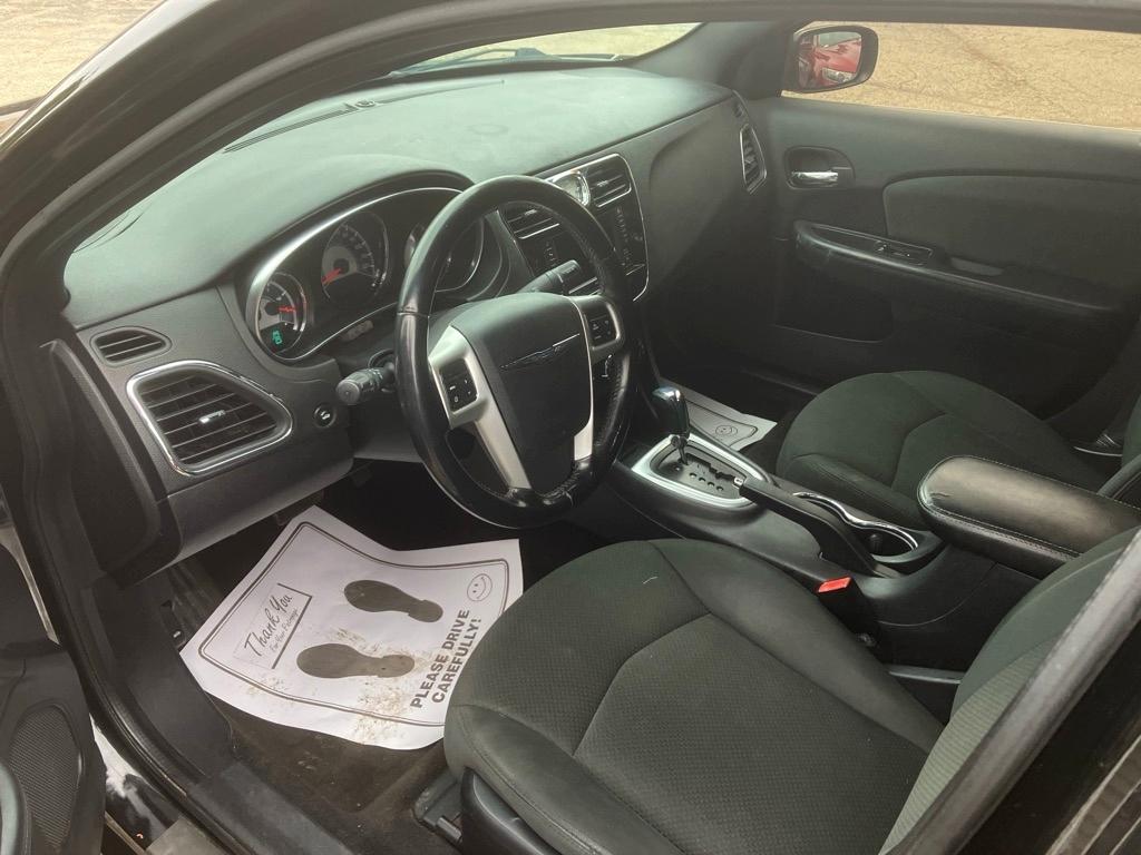 Chrysler 200 Touring 2011