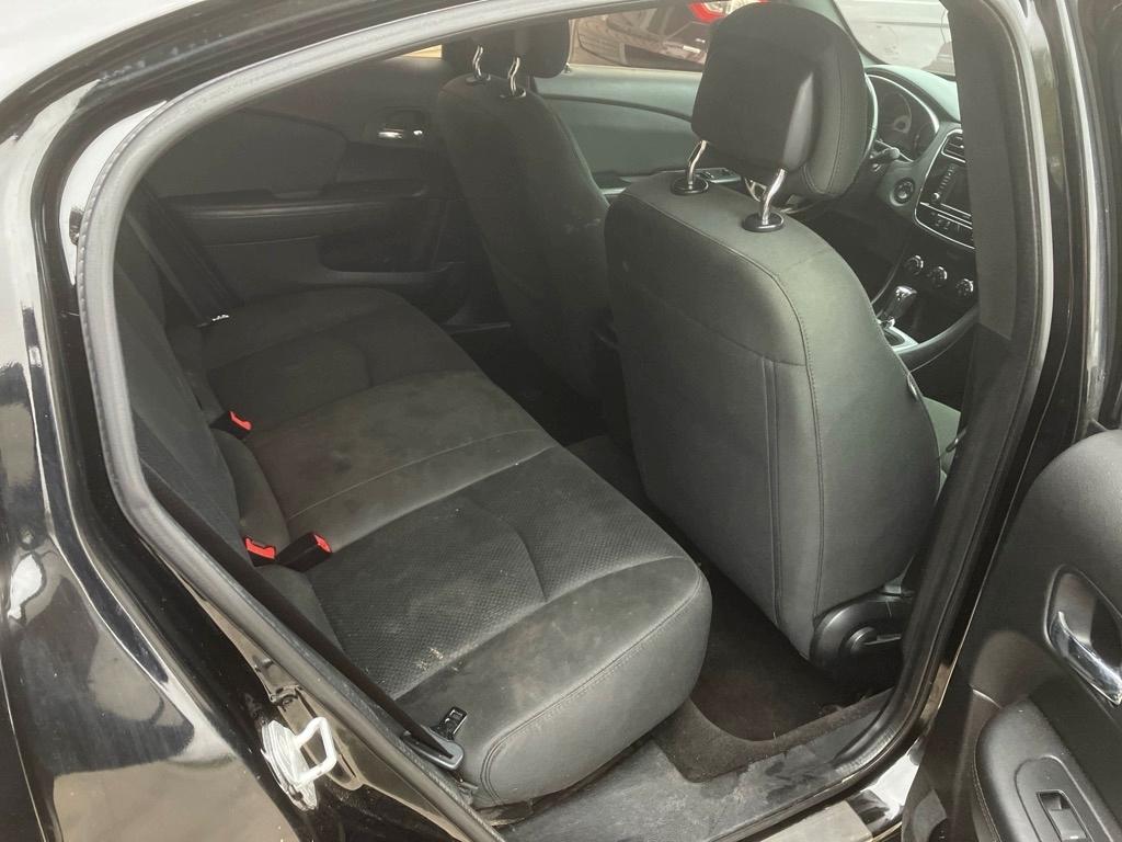 Chrysler 200 Touring 2011